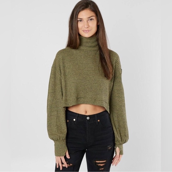 Free People Sweaters - Free People Olive Turtleneck Cropped Sweater Size Small